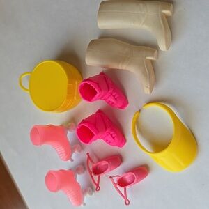 Vintage Barbie Roller Skates, Ski Boots, Visor, Ballet shoes & Boots